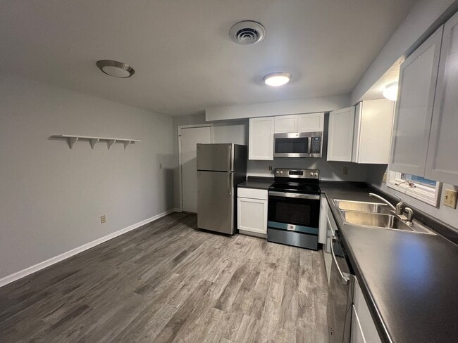 Photo - 5621 Bluebird Ct