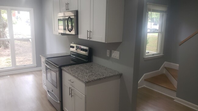 Photo - Delightful 3br 3ba Townhome in Chapel Hill...