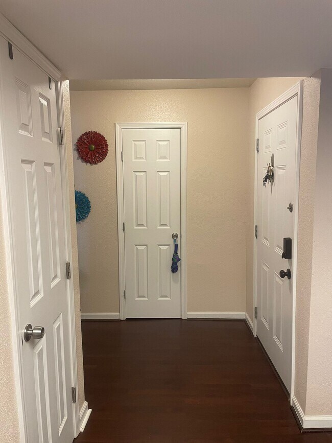 Photo - 5005 Georgi Ln Unidad 46