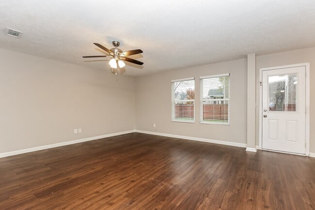 Photo - 726 Elderberry Way