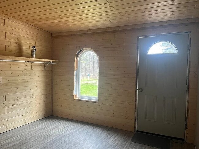 Photo - 2824 E 3 Mile Rd