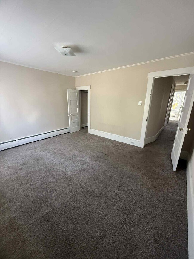 Photo - 522 E 4th St