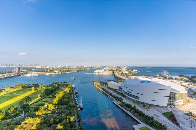 Building Photo - 900 Biscayne Blvd Unit 3003 Rental
