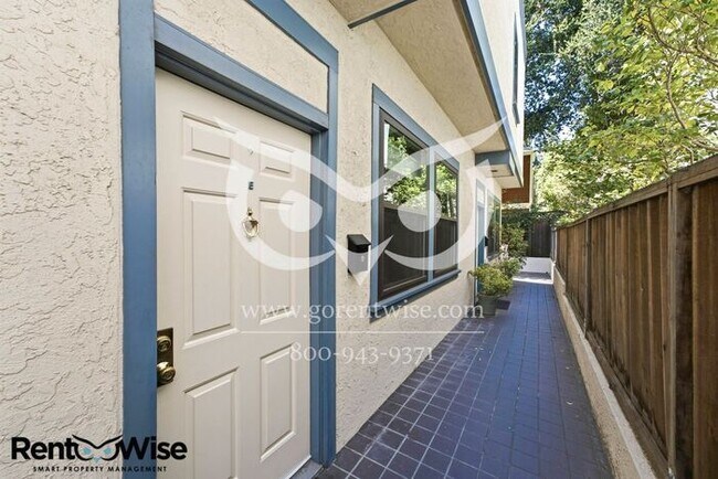 Photo - 656 Cedar St