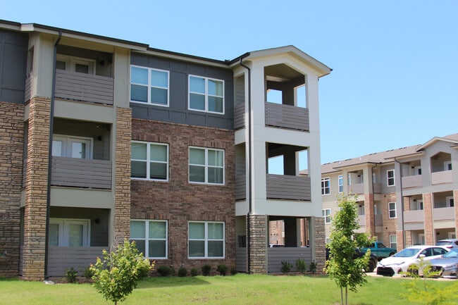 Vantage Center North
