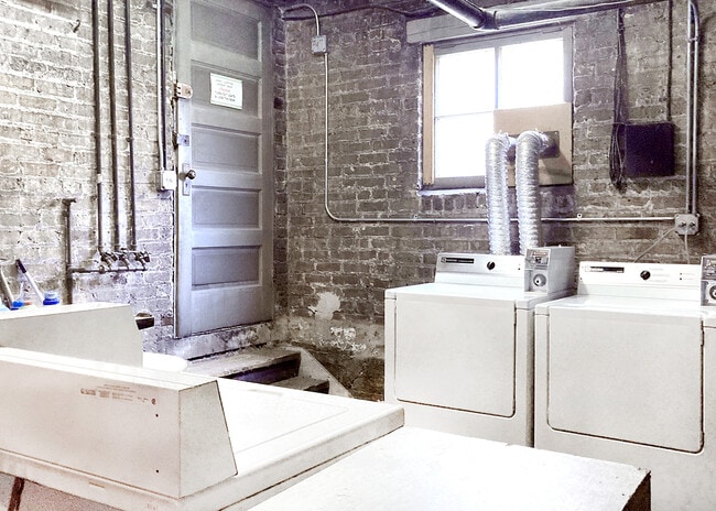 Laundry Room - North Wolcott Ave