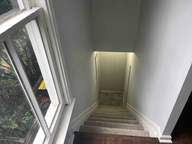 Photo - 300 Crawford St