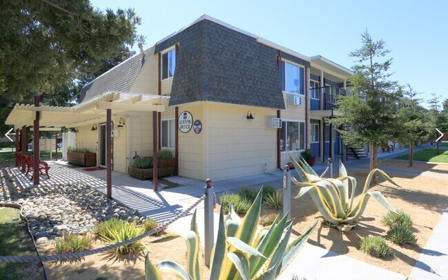 Photo - 450 - Harbor Breeze