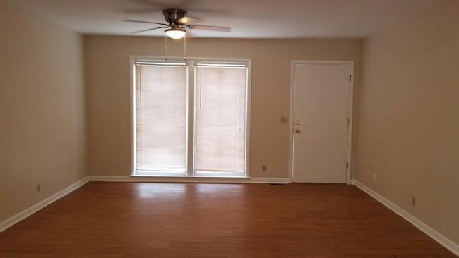 Photo - 350 Ladybird Dr