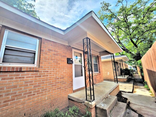 Photo - 402 Walker Ave NE Unidad C