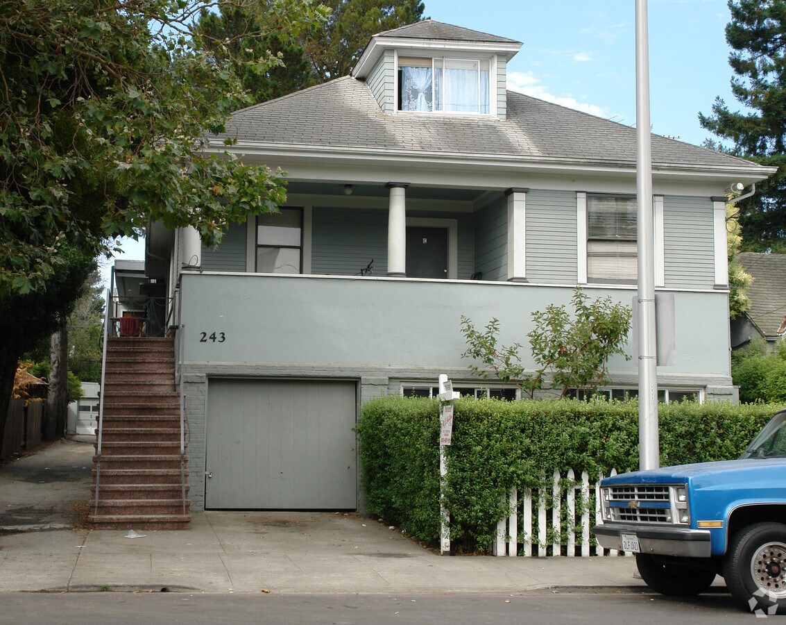 Photo - 243 N. Ellsworth