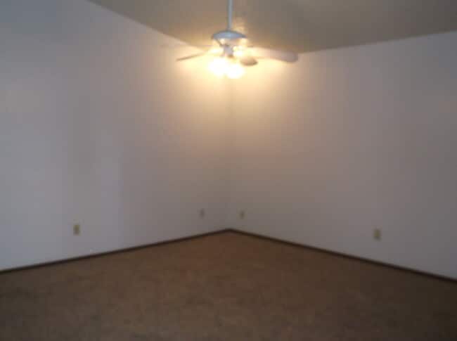 Photo - 2 Bed, 1 1/2 Bath, 1 Car Garage