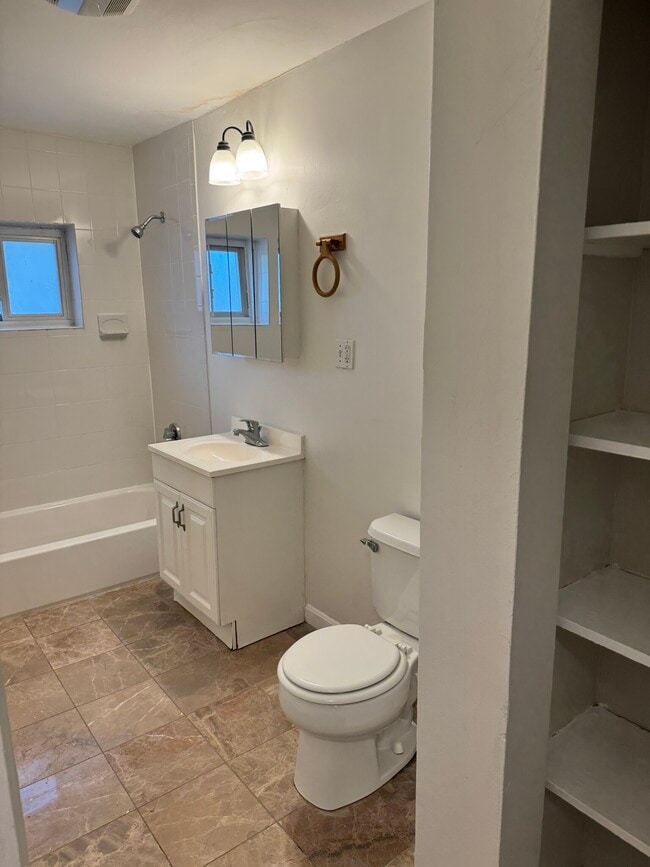 Photo - 67 Chiswick Rd Unit 6