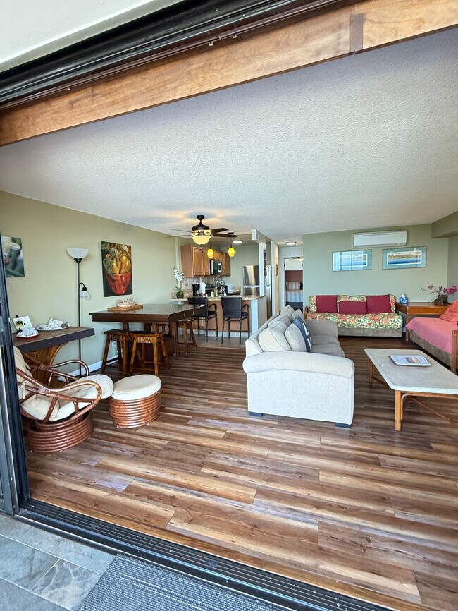 Photo - 75-5782-5782 Kuakini Hwy Unit 203