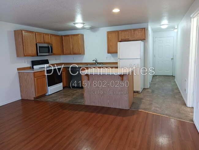 Photo - 2521 NW Cedar Ave Unidad 3
