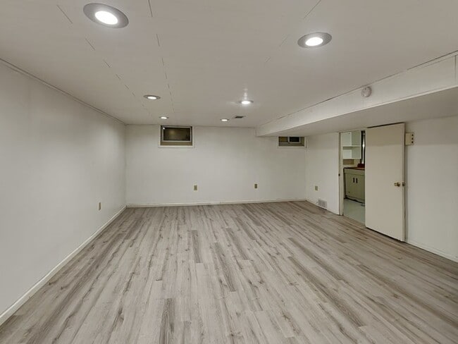 Photo - 2907 W 87th St