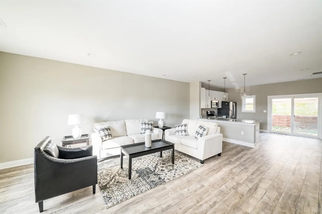 Photo - 143 Emanuel Ct