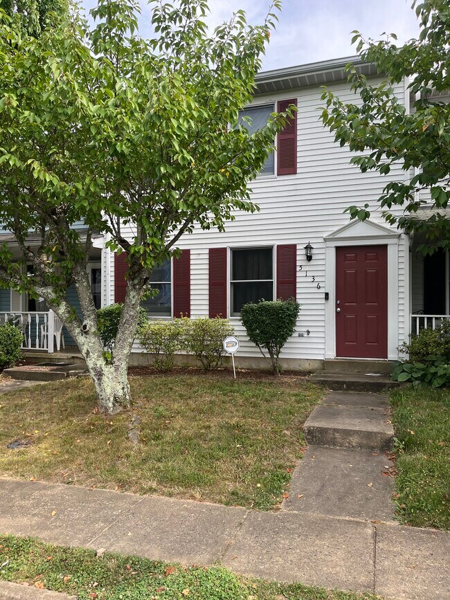 Front yard - 5136 Pecan Dr Townhome