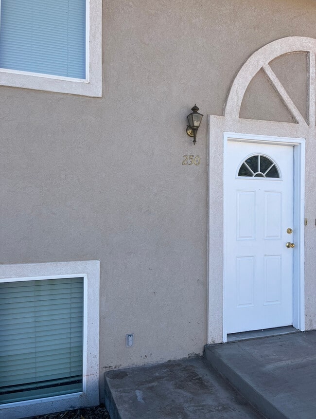 Photo - 250 E 170 N Unit 252 East 170 North