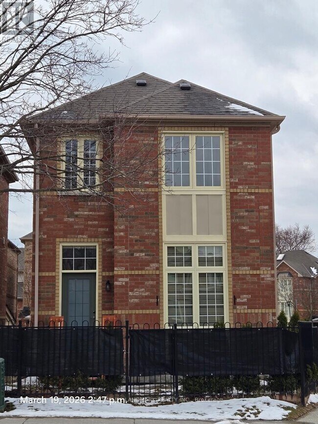 Photo - 33 Guildpark Pathway