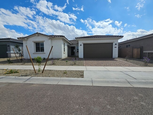 Photo - BEAUTIFUL NEW HOME 5 BEDROOMS 3 BATHS!