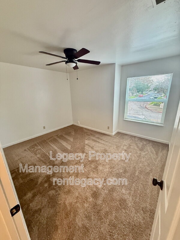 Photo - 1427 Bel Air Dr