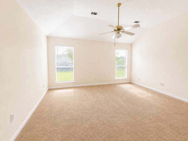 Photo - 6858 Stillwater Dr