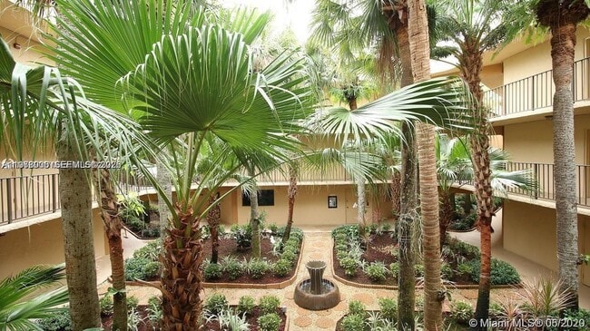 Building Photo - 8075 SW 107th Ave Unit 304