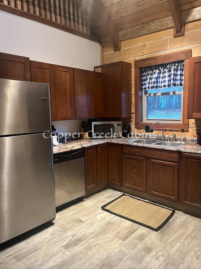 150 Copper Creek Ln