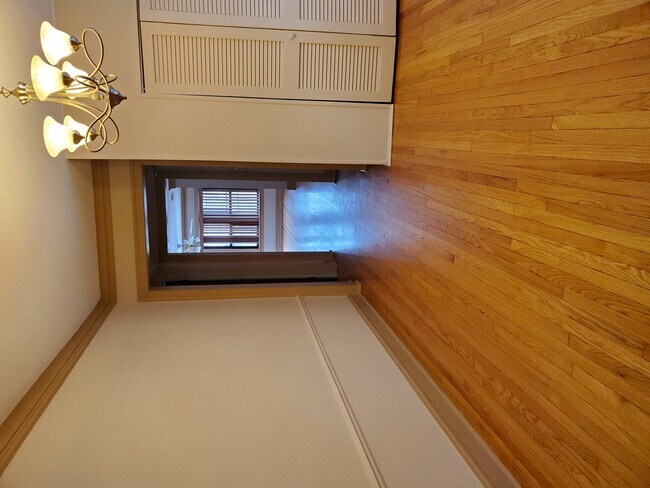 5518 N Spaulding Ave Unit 2