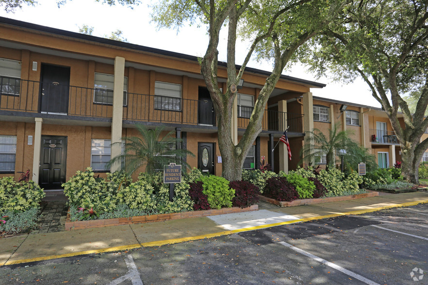 Oak Manor at Temple Terrace Apartments For Rent in Tampa, FL - ForRent.com