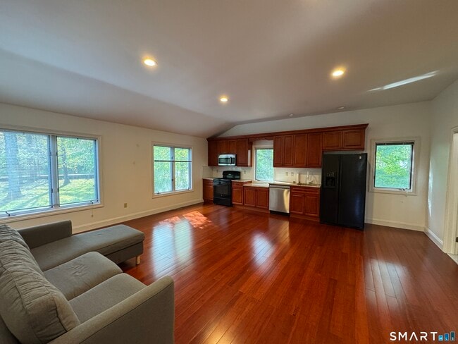 Photo - 108 Comstock Hill Ave