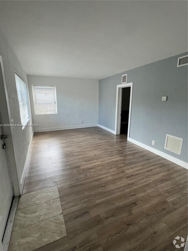Building Photo - 850 81st St Unit 4 Rental