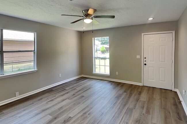 Photo - 8730 Valley Pond Ct