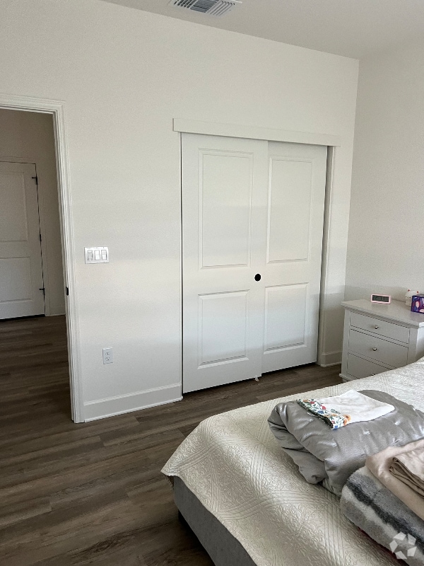 Building Photo - 2057 Evening Star Cir Rental