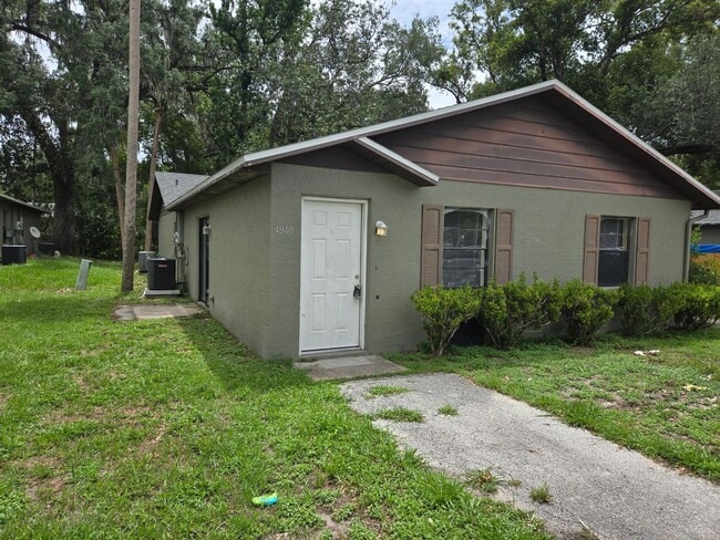 Building Photo - Move-In Ready 2BR/2BA Home with Modern Updates & Prime Zephyrhills Location!