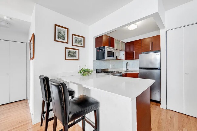 184 Thompson St Unit 1MC