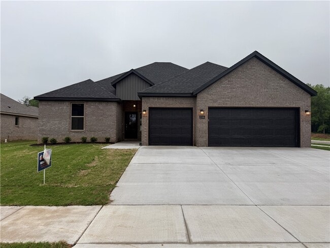 Building Photo - 2106 Dagan St
