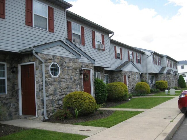 Photo - 214 Magnolia Dr