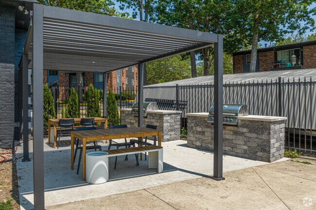 Picnic/Pool Area
