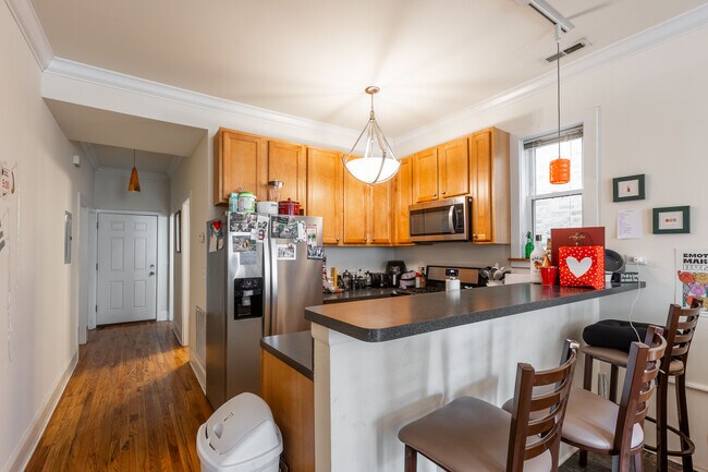 Photo - 1314 W Roscoe St Unit 1