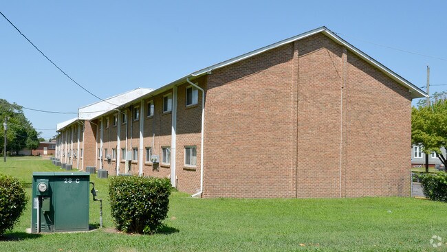 Photo - 811-819 E 29th St