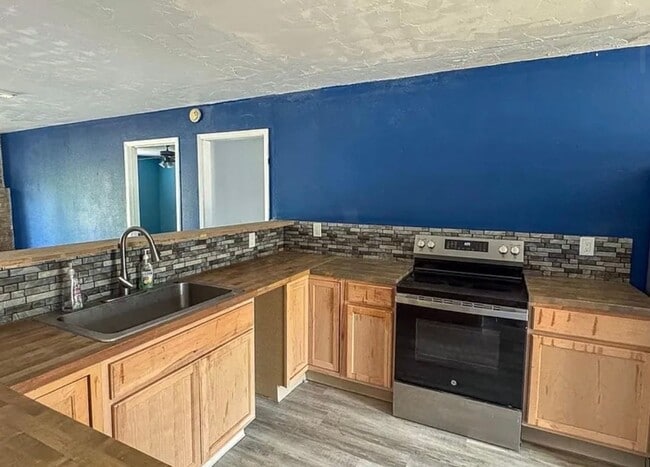 Photo - 18 Sutterfield Ln