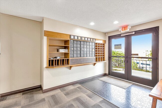 Photo - 3421 SW Roxbury St Unit 208