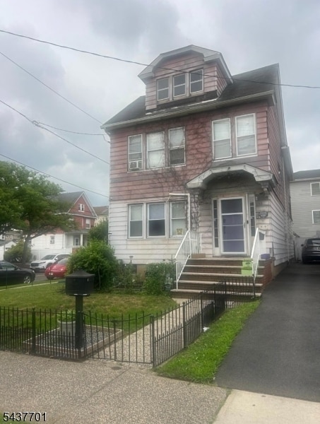 Building Photo - 722 Jersey Ave