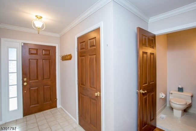 Photo - 9 Sturbridge Ct