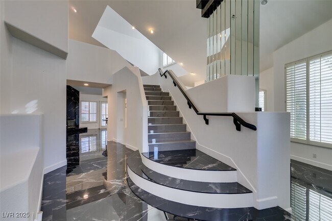 Photo - 174 Buena Ct