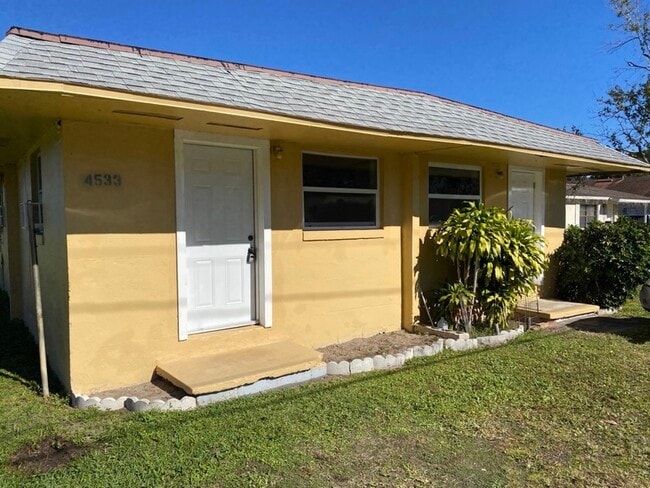 Building Photo - 4531 Conley St Unit Apt 2