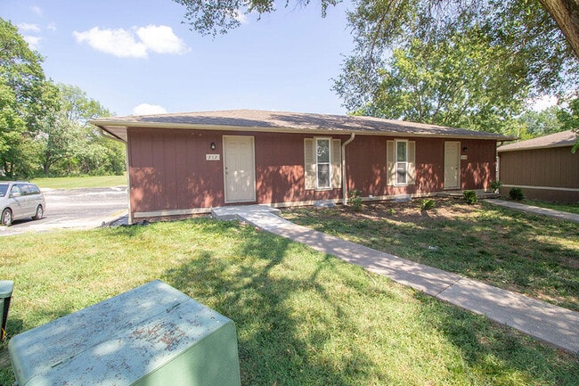 Building Photo - 212 Wheaton Ct Rental