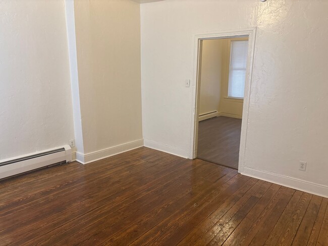 Photo - Spacious 2+ Bedroom House York City SD